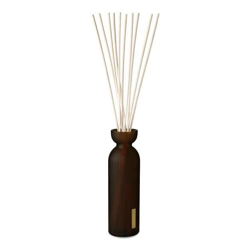 https://feelunique.com/cdn-cgi/image/quality=70,format=auto,metadata=none,dpr=1,width=800/img/products/172721/rituals_the_ritual_of_mehr_reed_diffuser_250ml-1687936569.jpg
