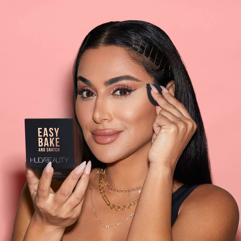 HUDA BEAUTY Easy Bake and Snatch Pressed Brightening and Setting