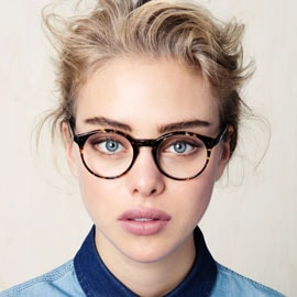 Comment se maquiller quand on porte des lunettes ? image