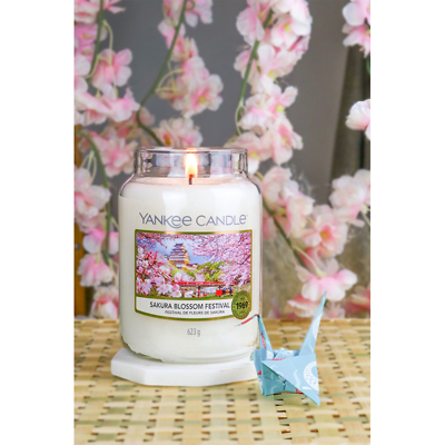 Yankee Candle Happy Spring Large Jar 623g Up To 150 Hours Burn Time